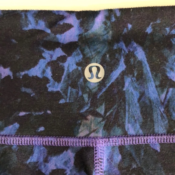 Lululemon wunder under purple crop size 6 - Picture 4 of 5